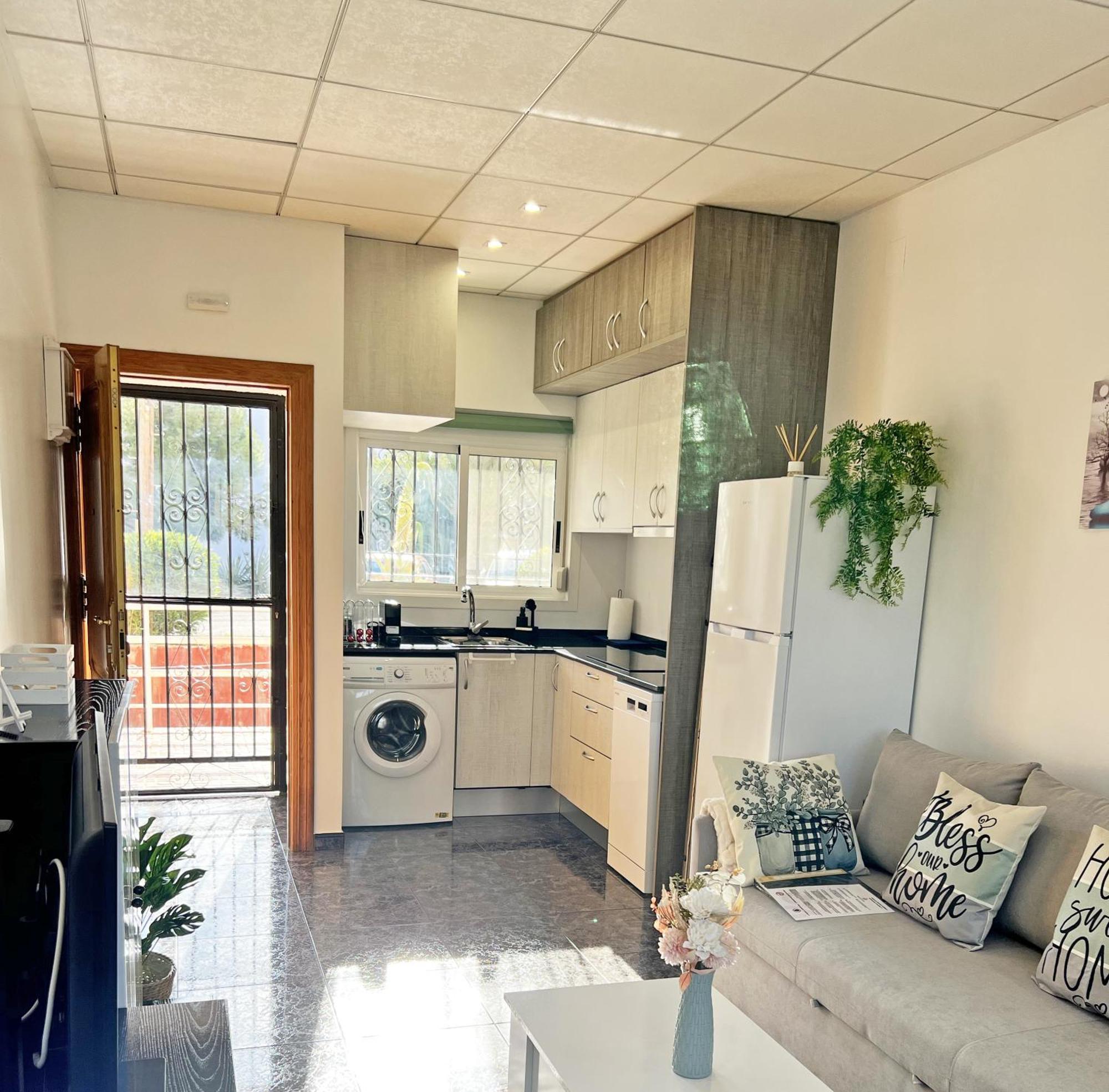 A 100 Metros De La Playa. Parking Gratuito Privado Apartment Alicante Exterior photo